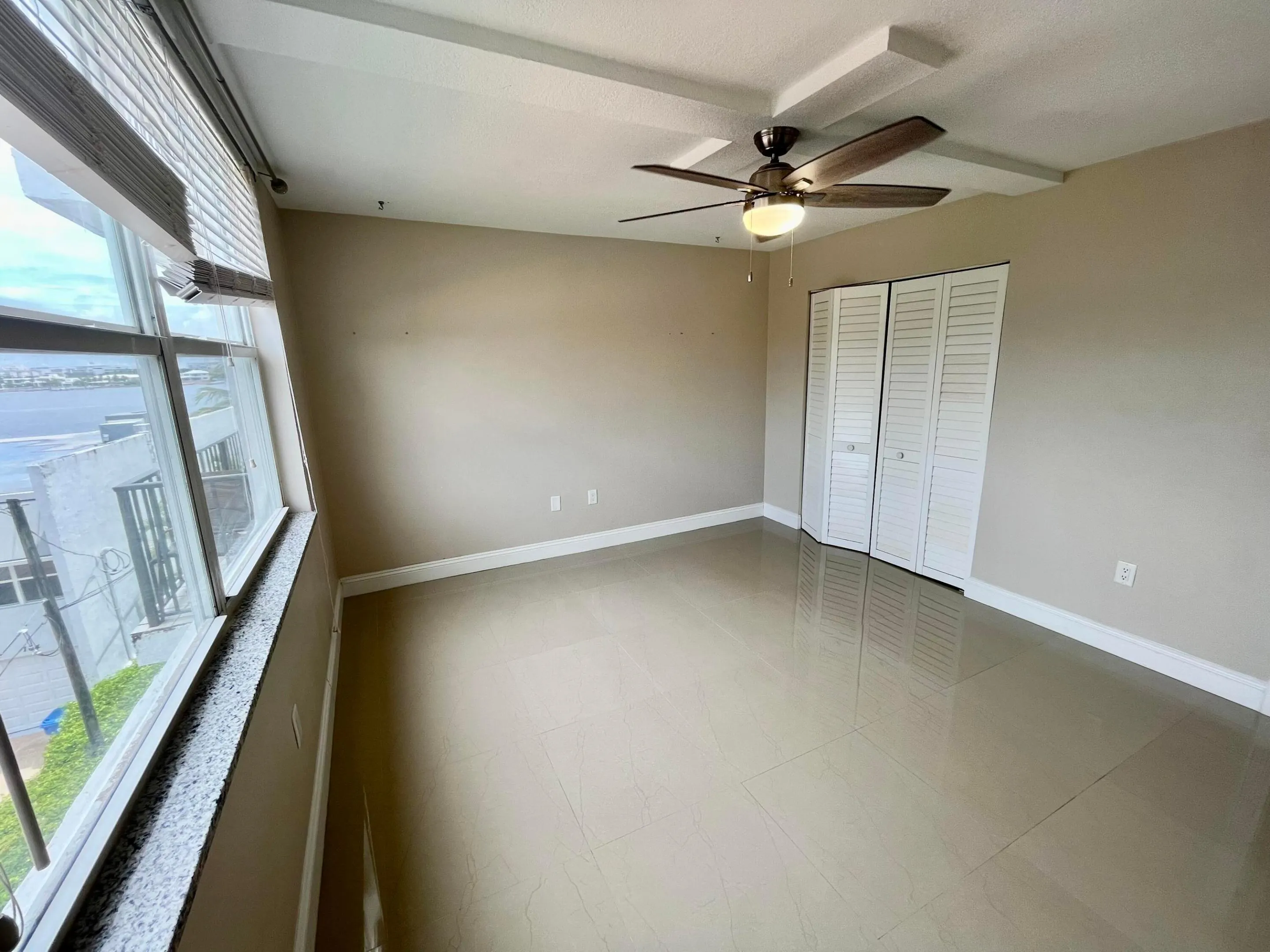 301 Croton Avenue #406