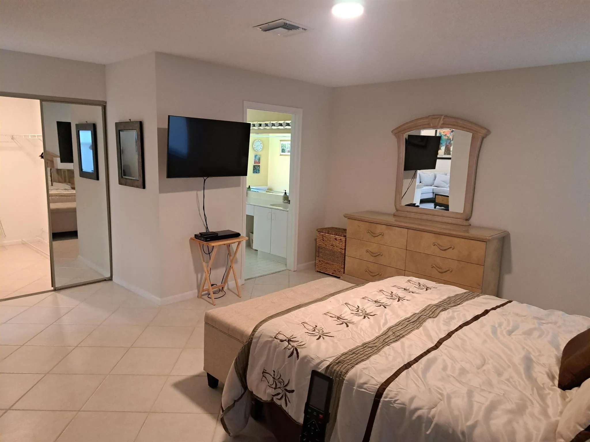 7047 Summer Tree Drive