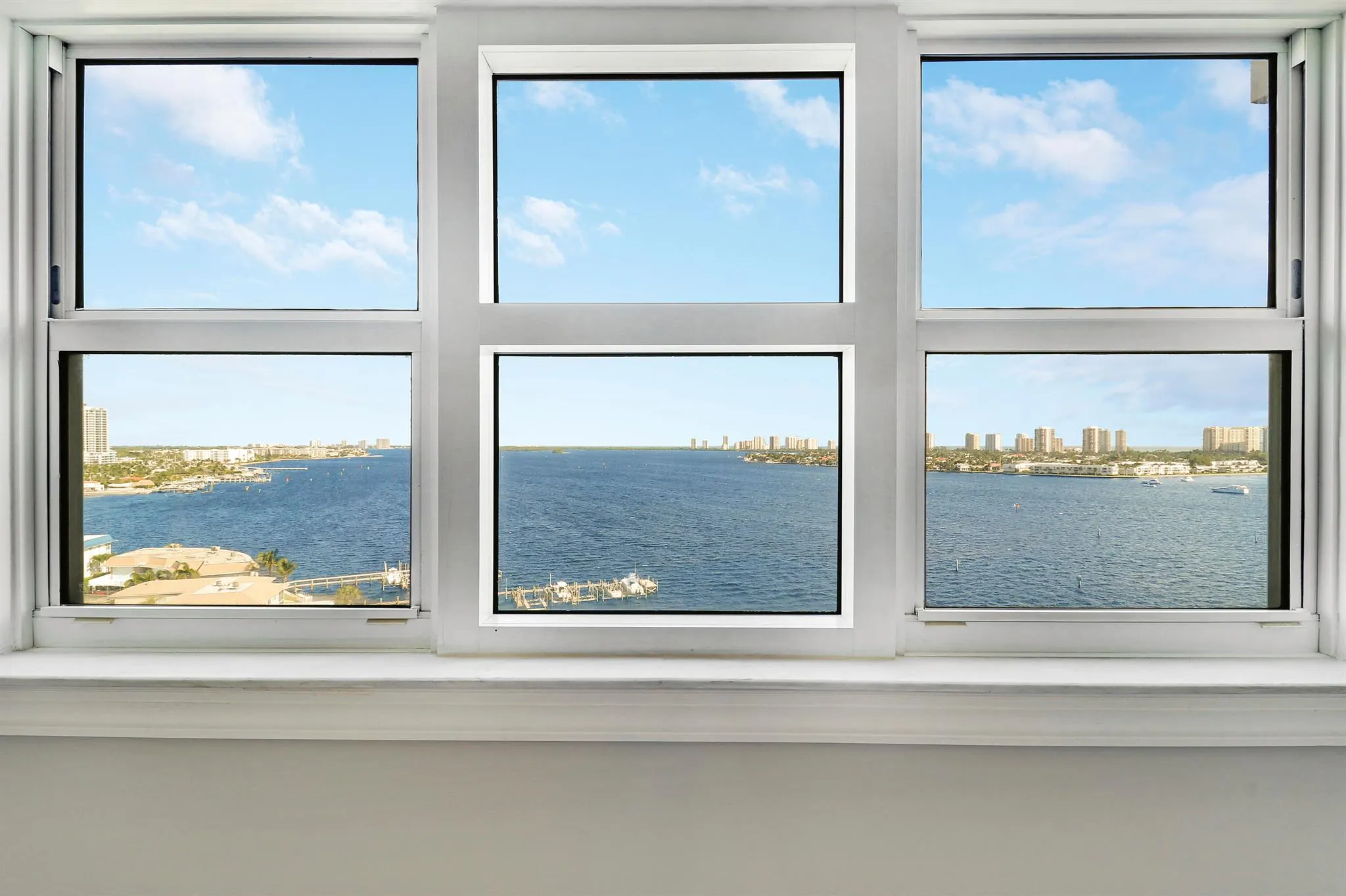 2650 Lake Shore Drive, #1105