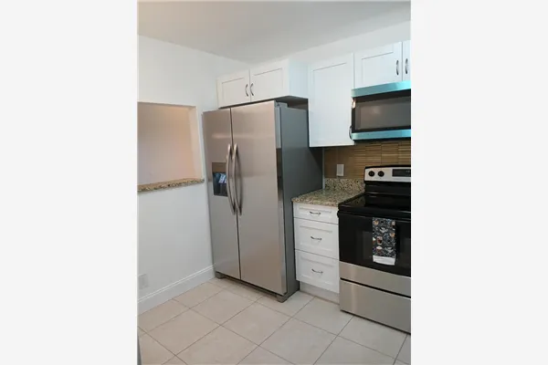 4760 Lucerne Lakes Boulevard W, #405