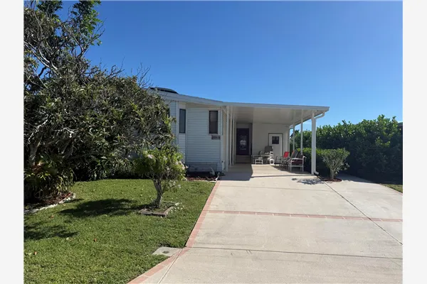 2942 Fiddlewood Circle