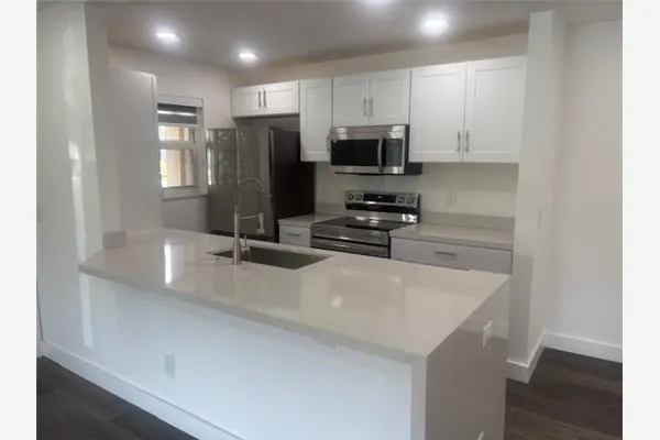 1022 Circle Drive, #D