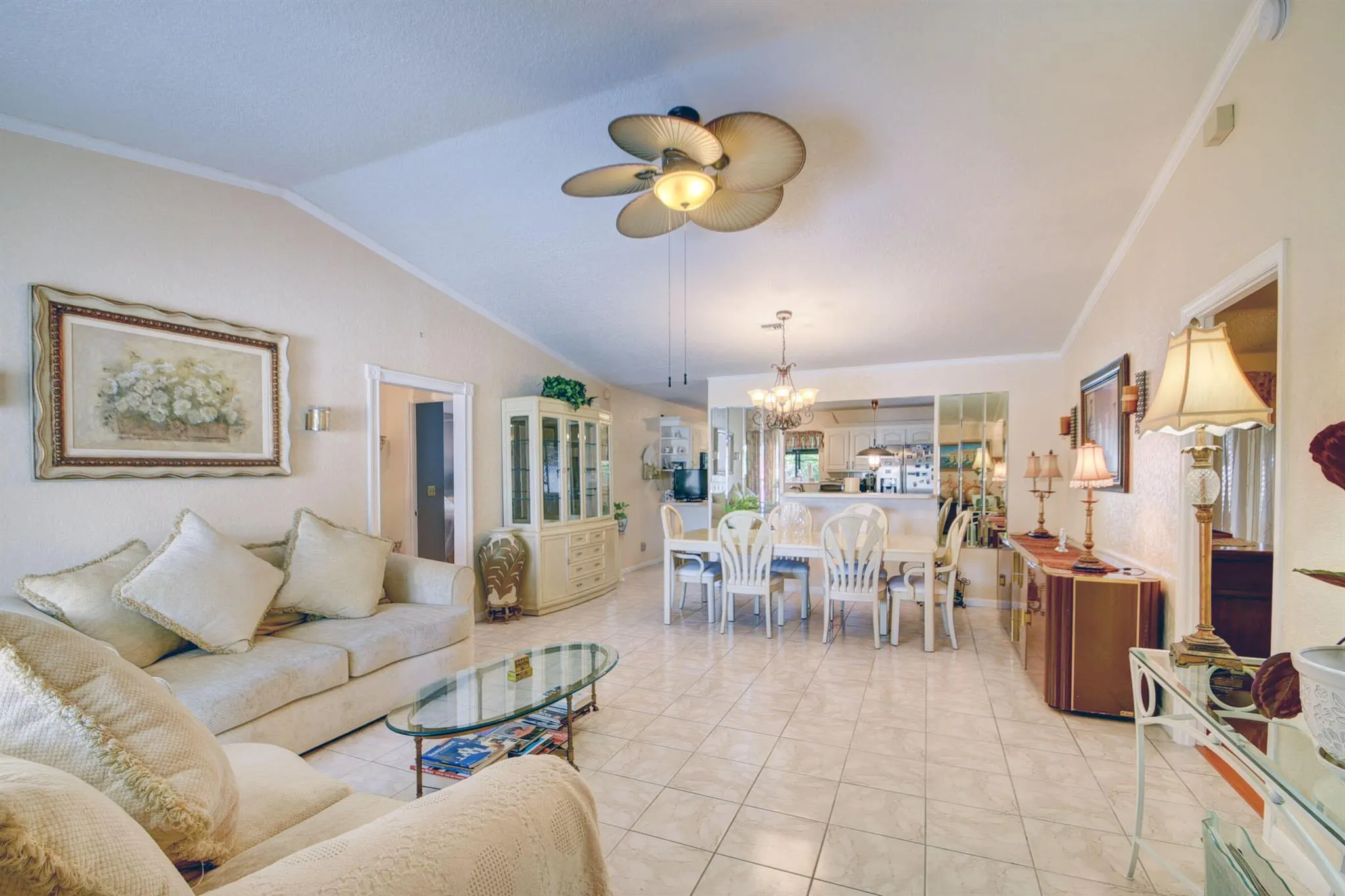 5882 Lincoln Circle W