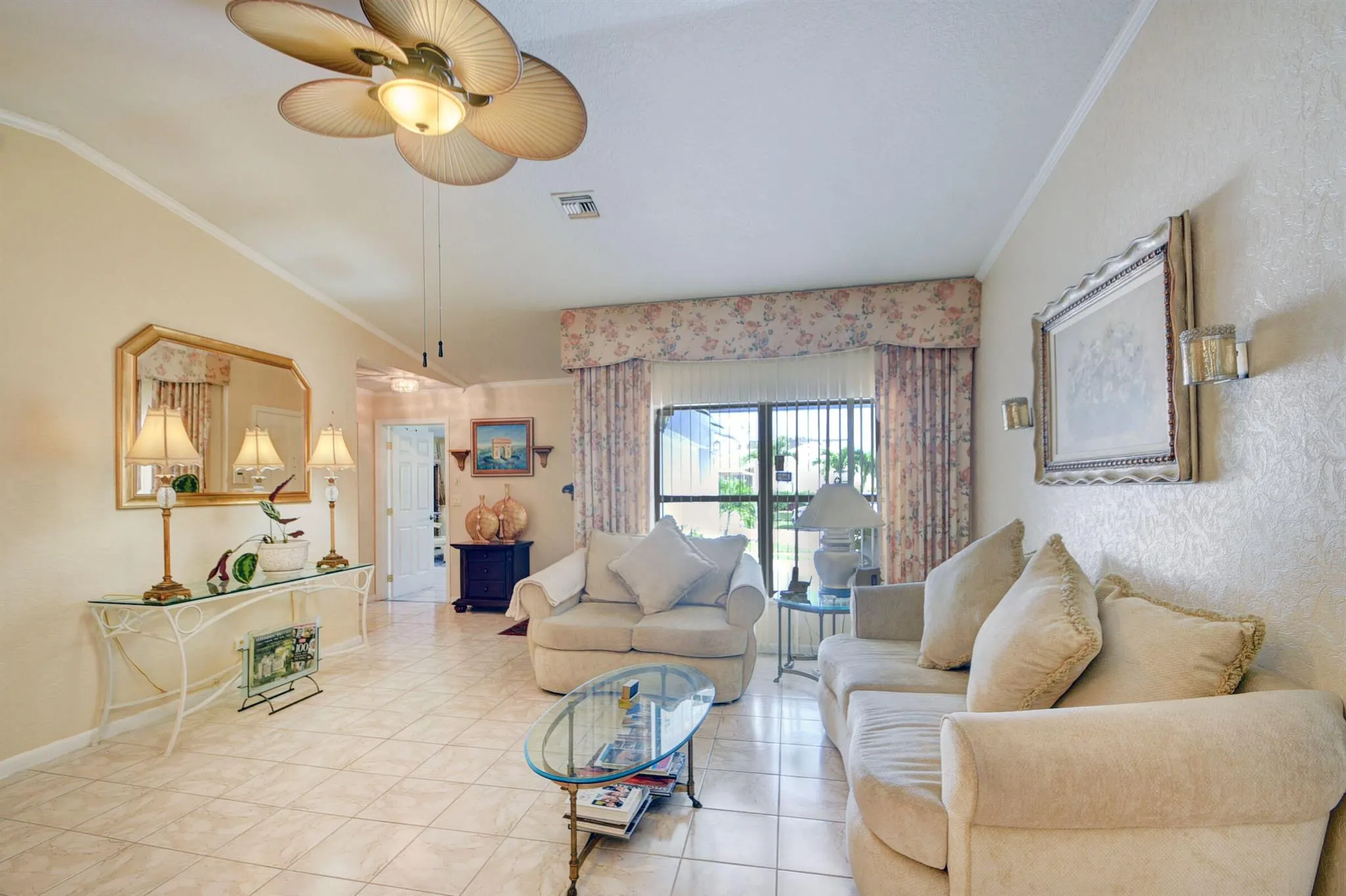 5882 Lincoln Circle W