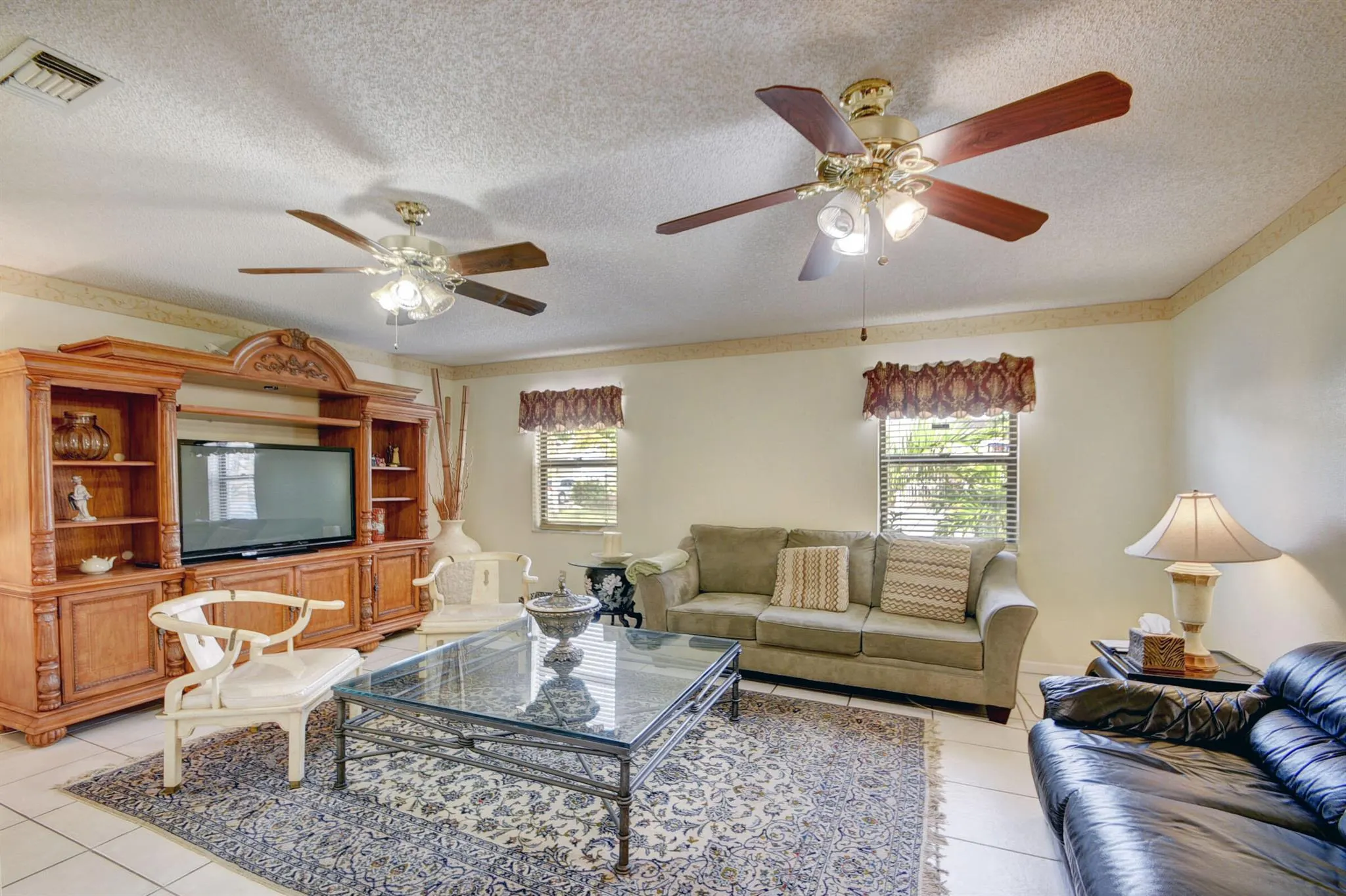 5882 Lincoln Circle W