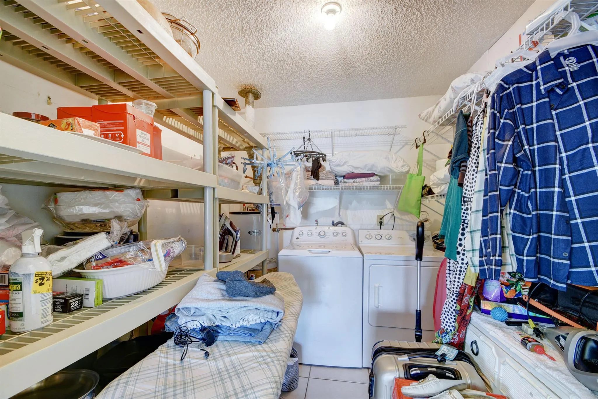 5882 Lincoln Circle W