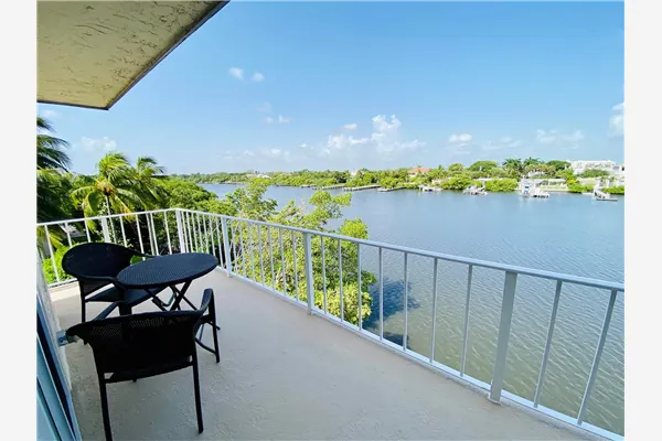 3575 S Ocean Boulevard, #404