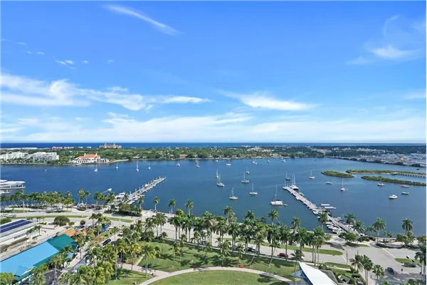 201 S Narcissus Avenue, #601