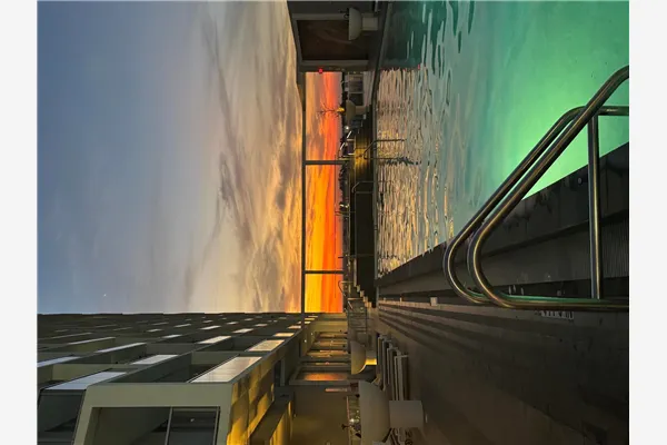 2000 Metropica Way, #811