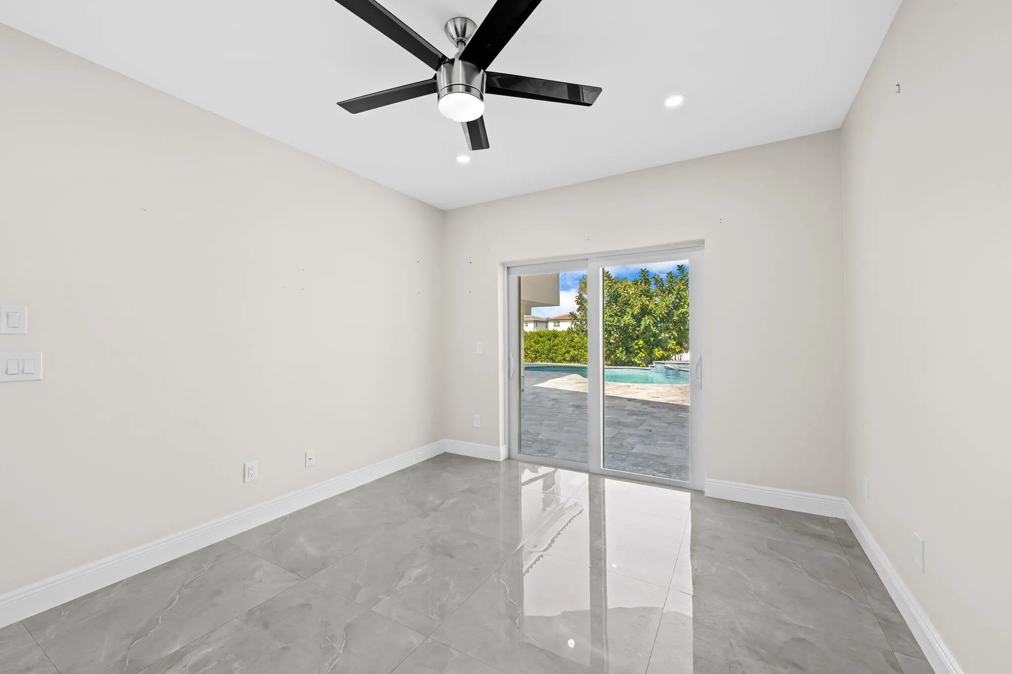 23162 L'Ermitage Circle