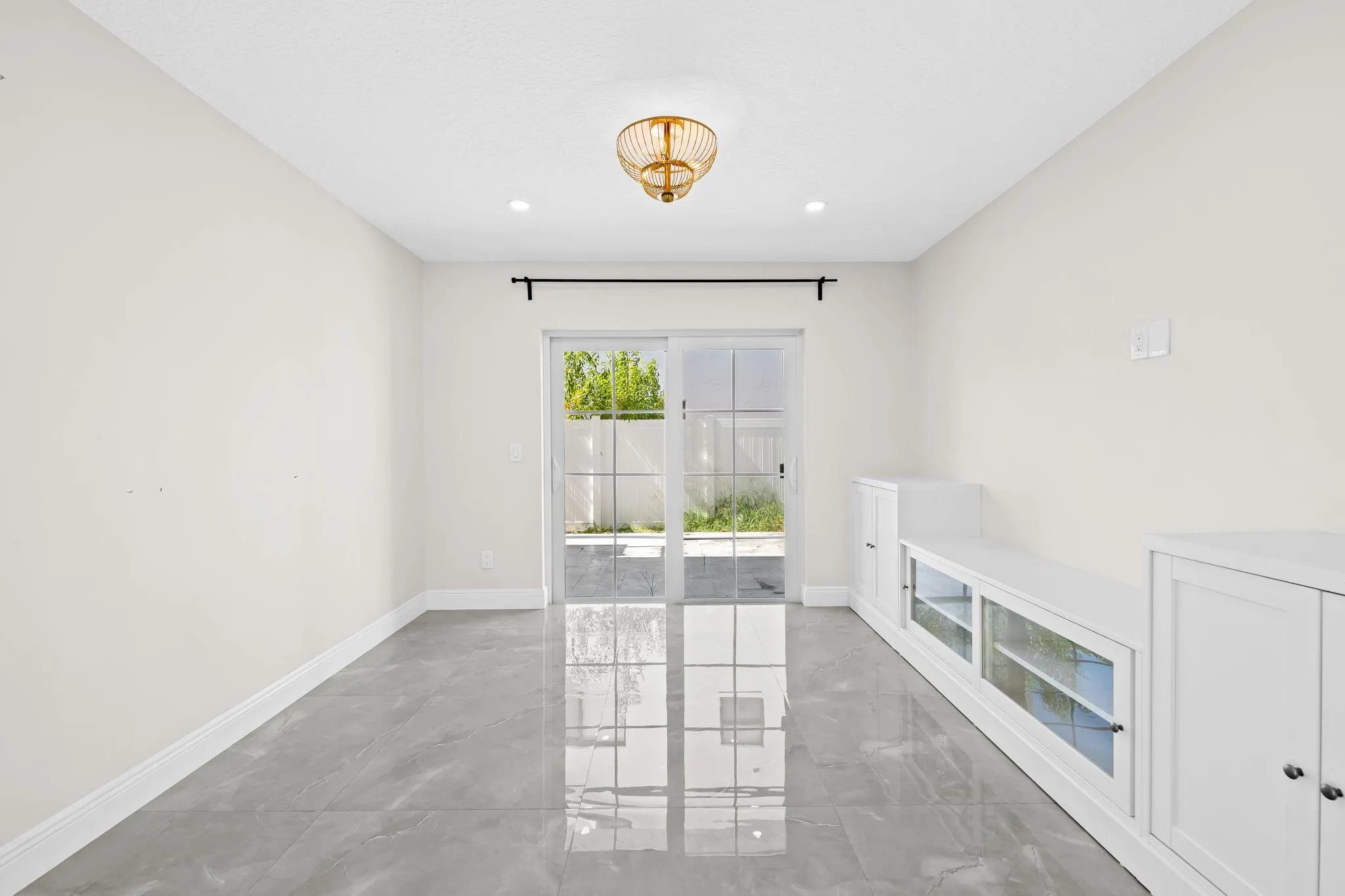 23162 L'Ermitage Circle