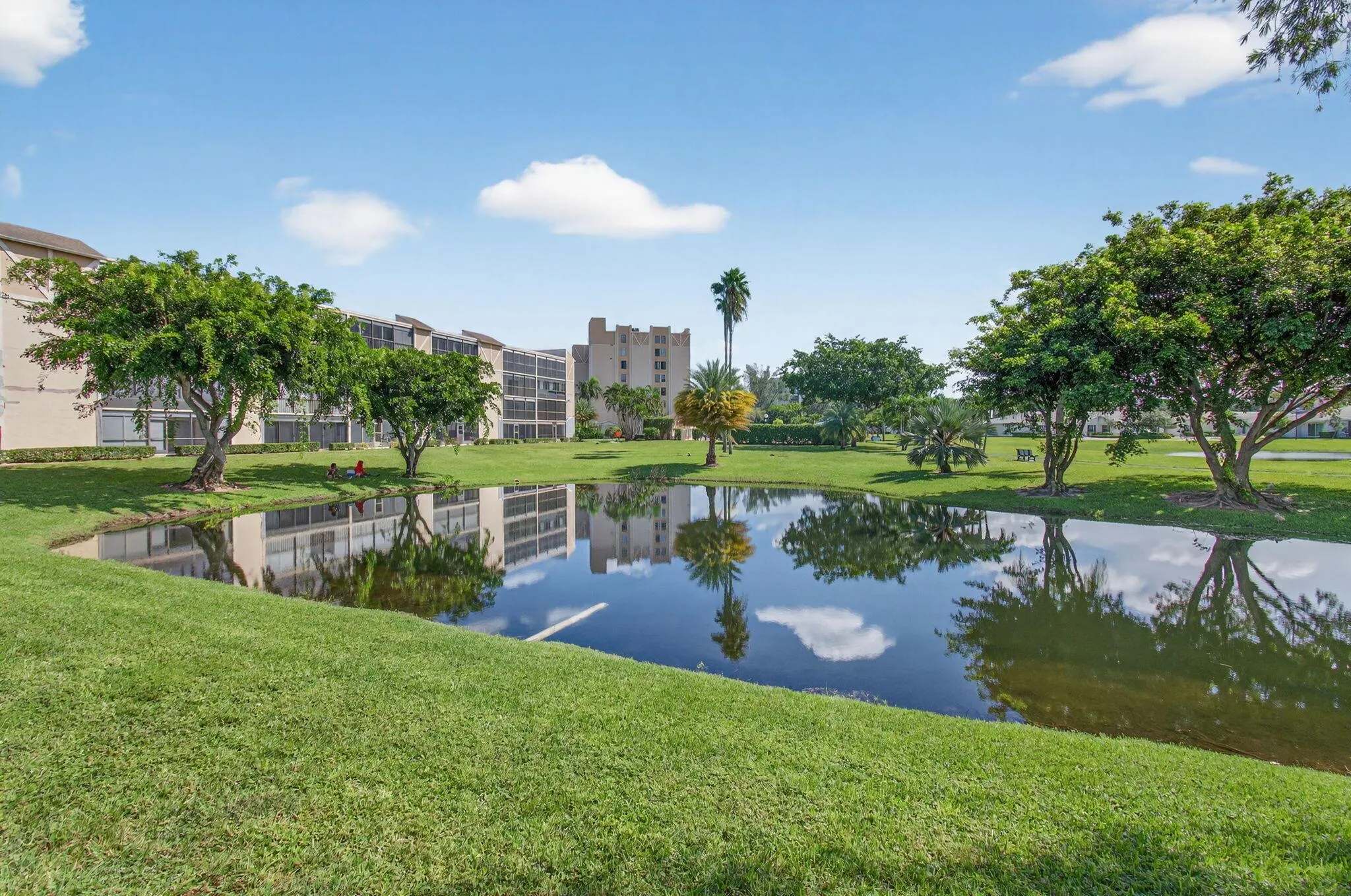 7006 Huntington Lane, #306