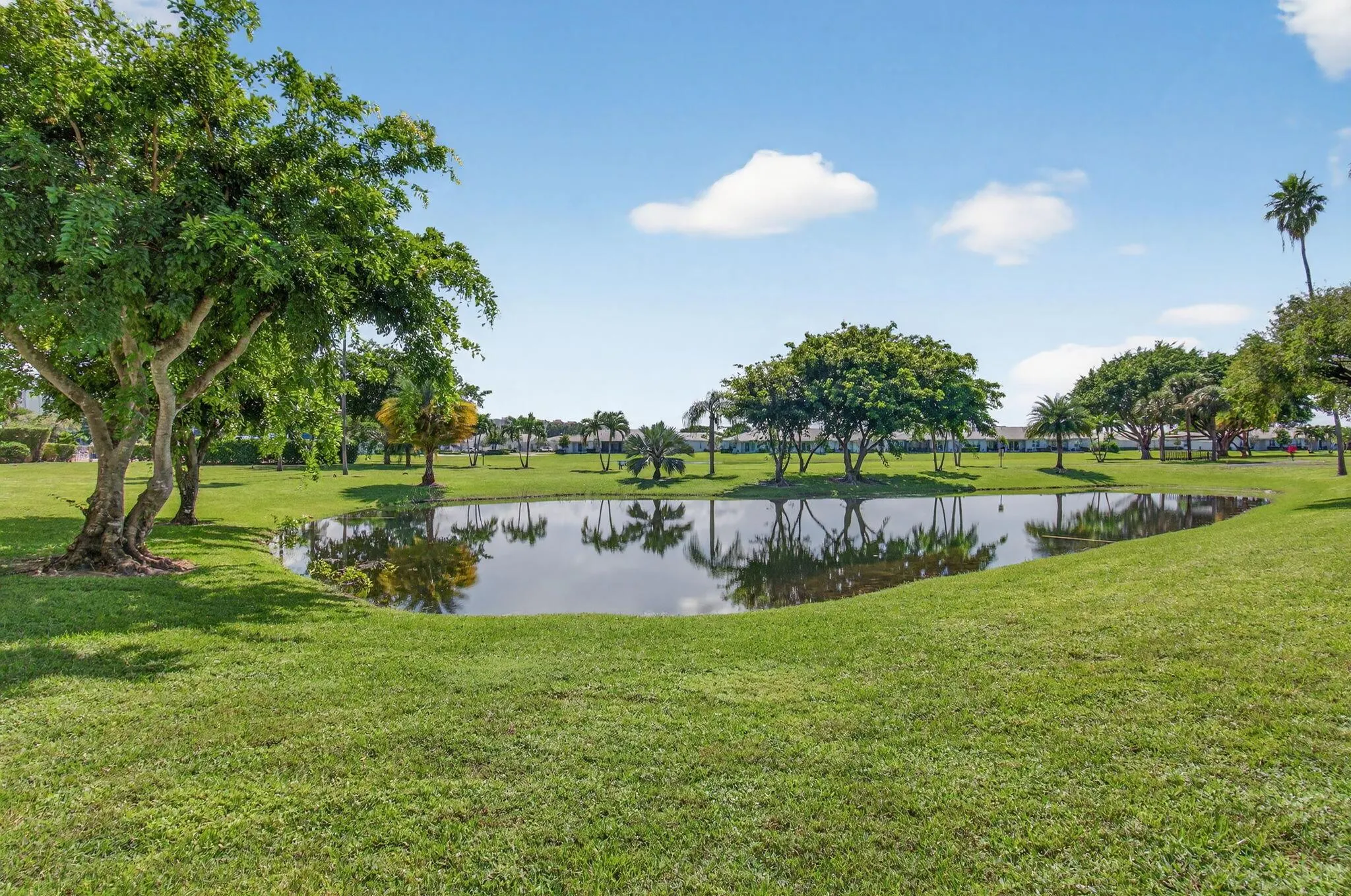 7006 Huntington Lane, #306