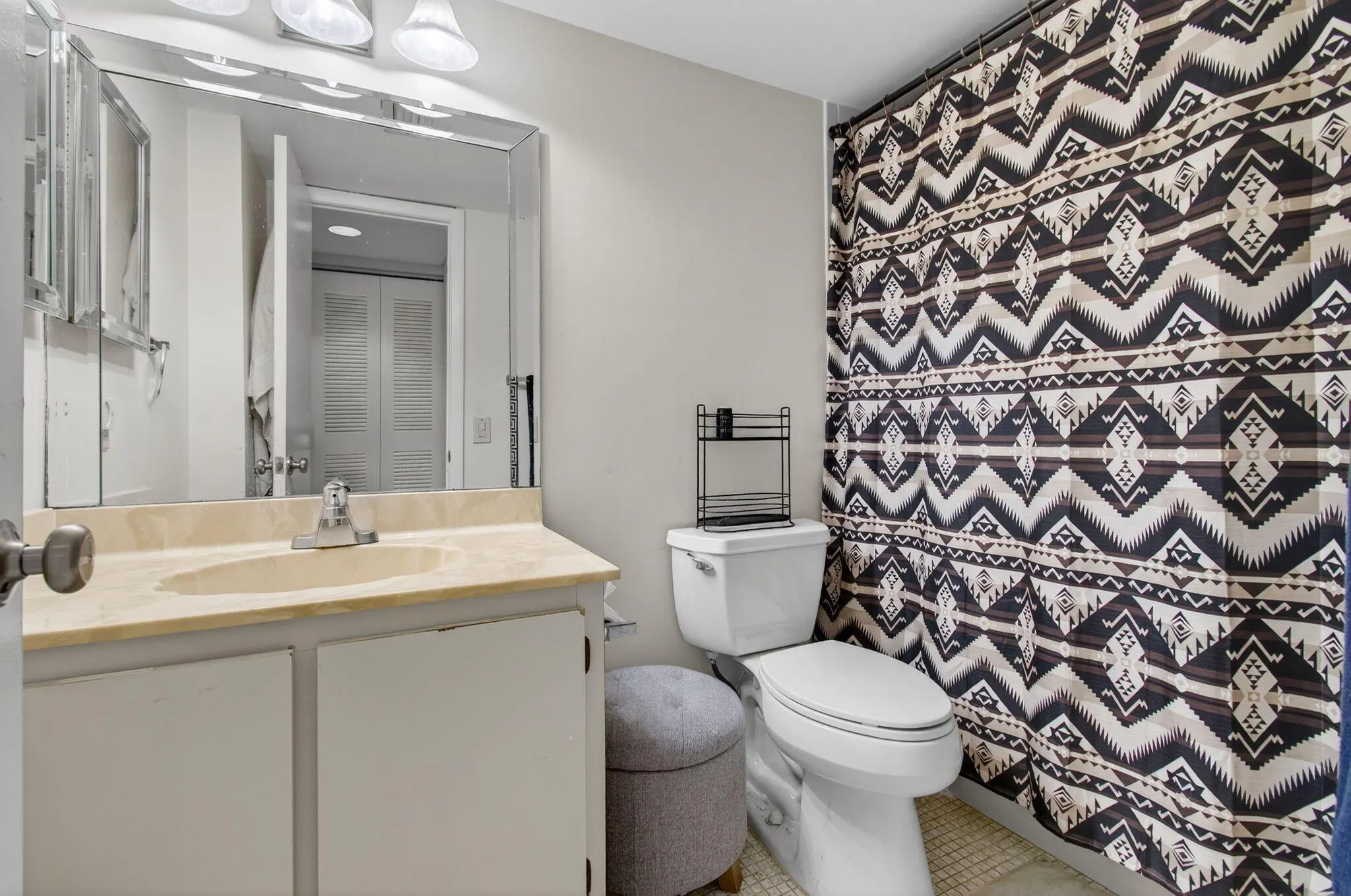 7006 Huntington Lane, #306