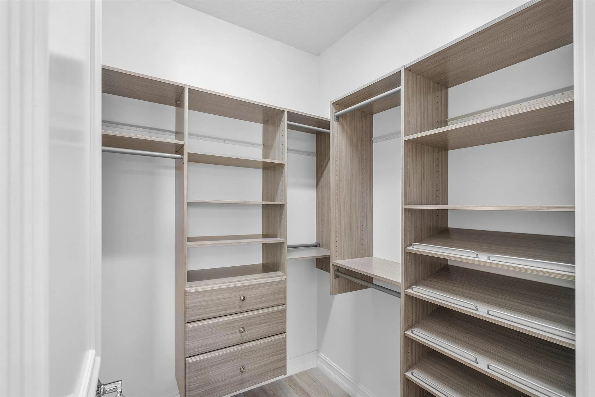 16603 Sagamore Bridge Way