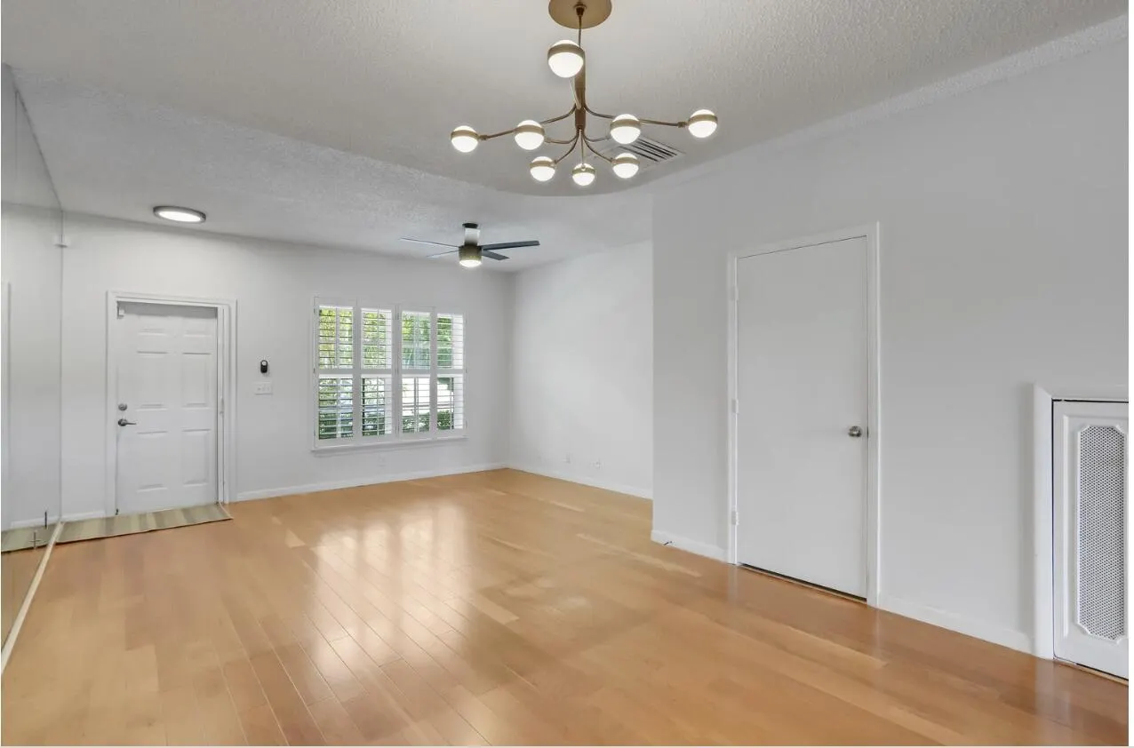 1061 Kokomo Key Lane