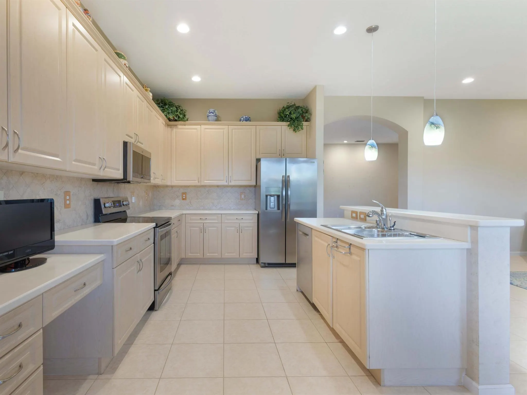 7750 Ocean Sunset Drive