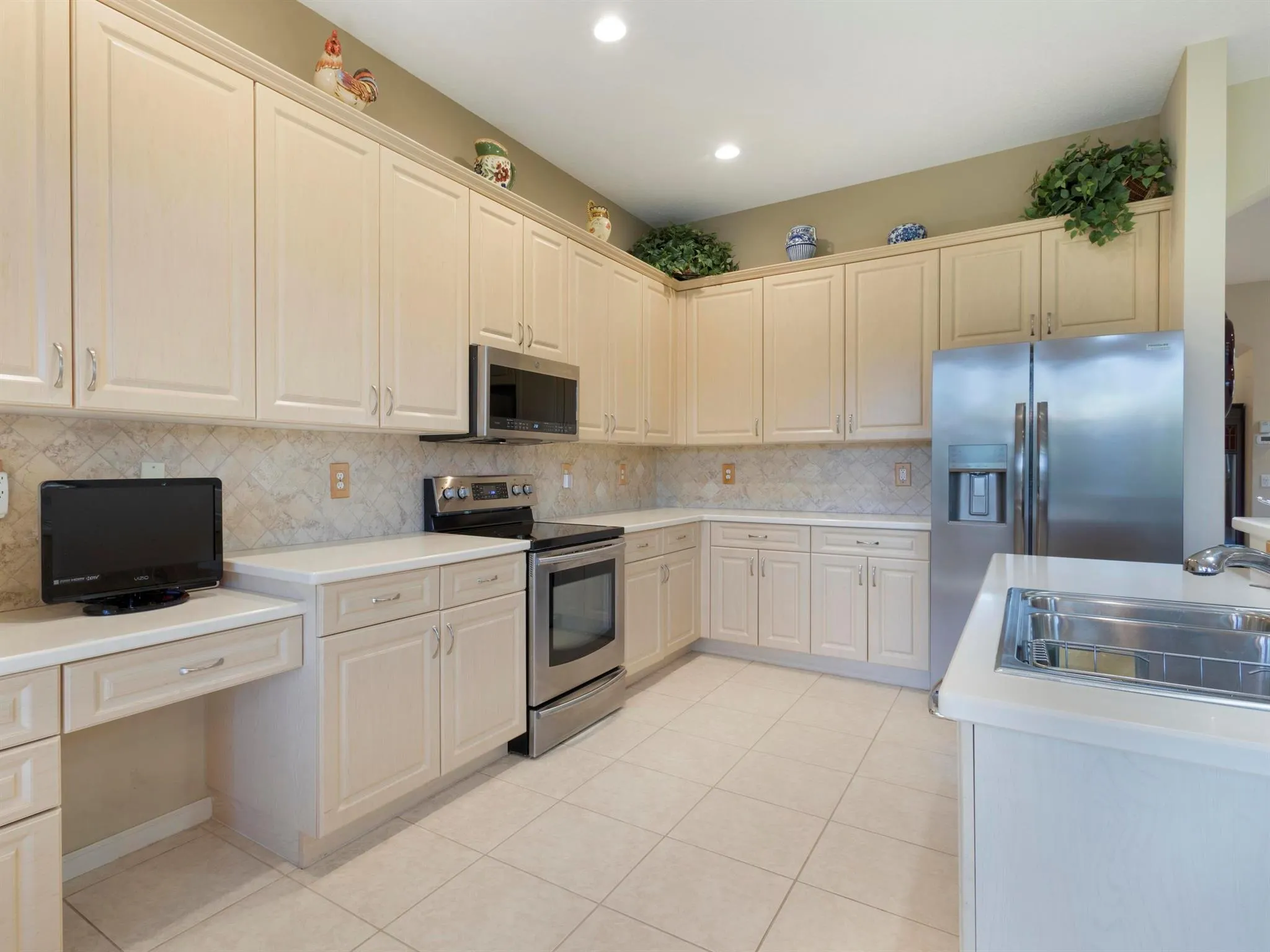 7750 Ocean Sunset Drive