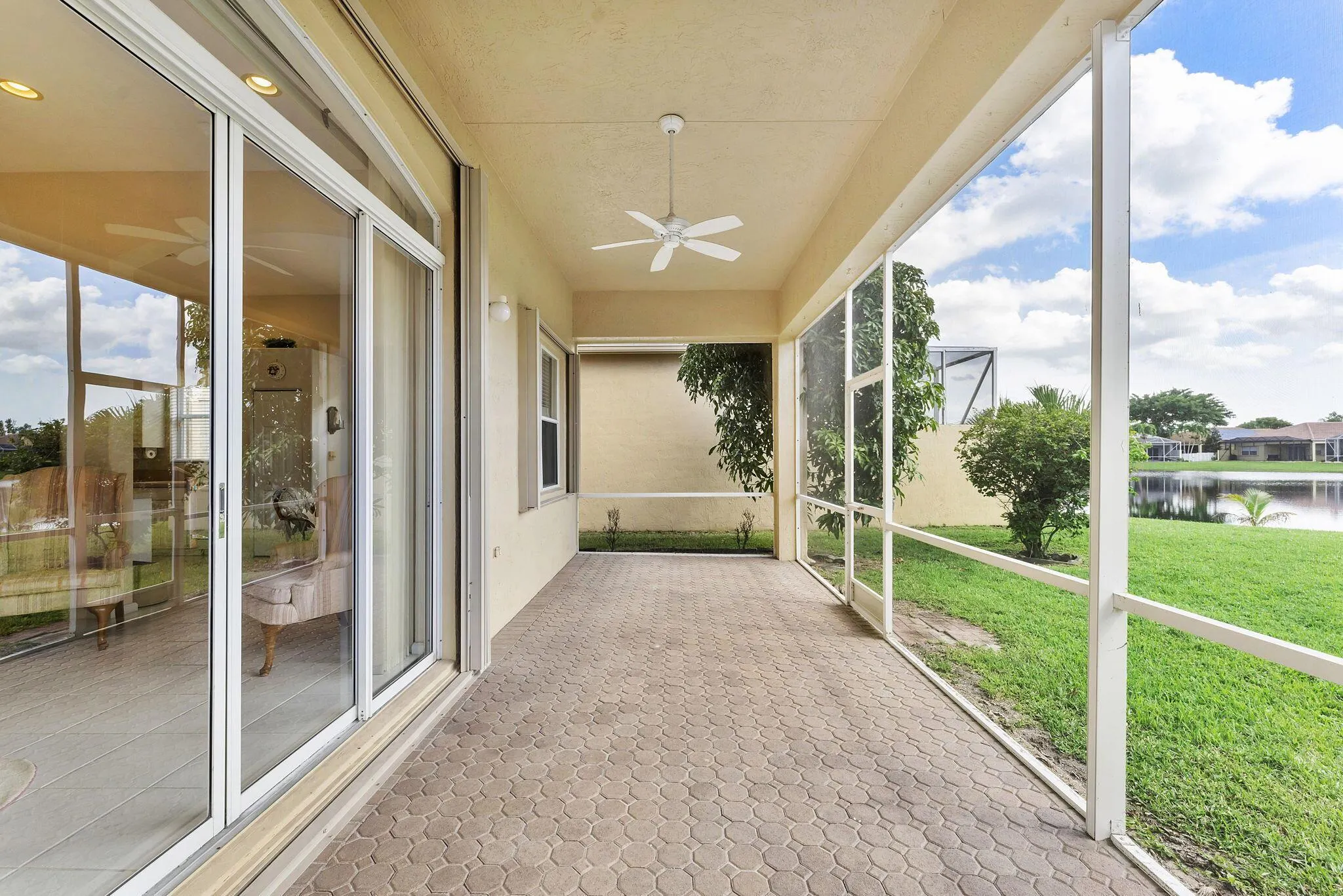 7112 Demedici Circle