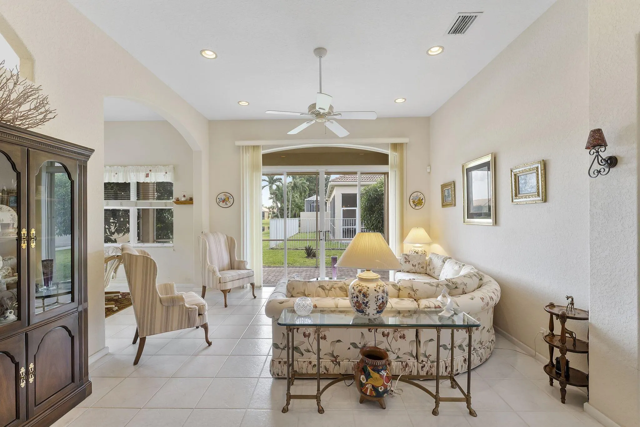 7112 Demedici Circle