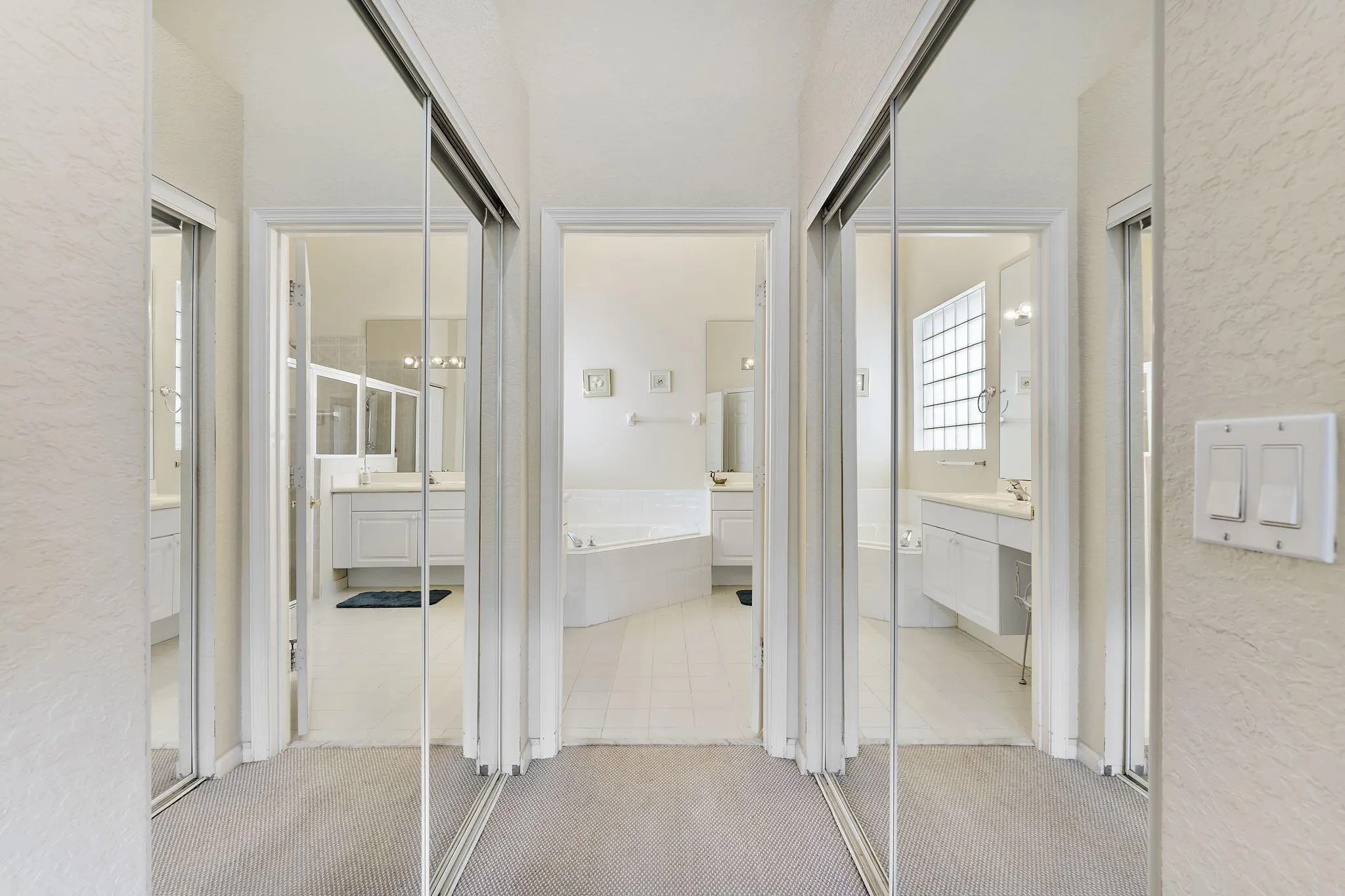 7112 Demedici Circle