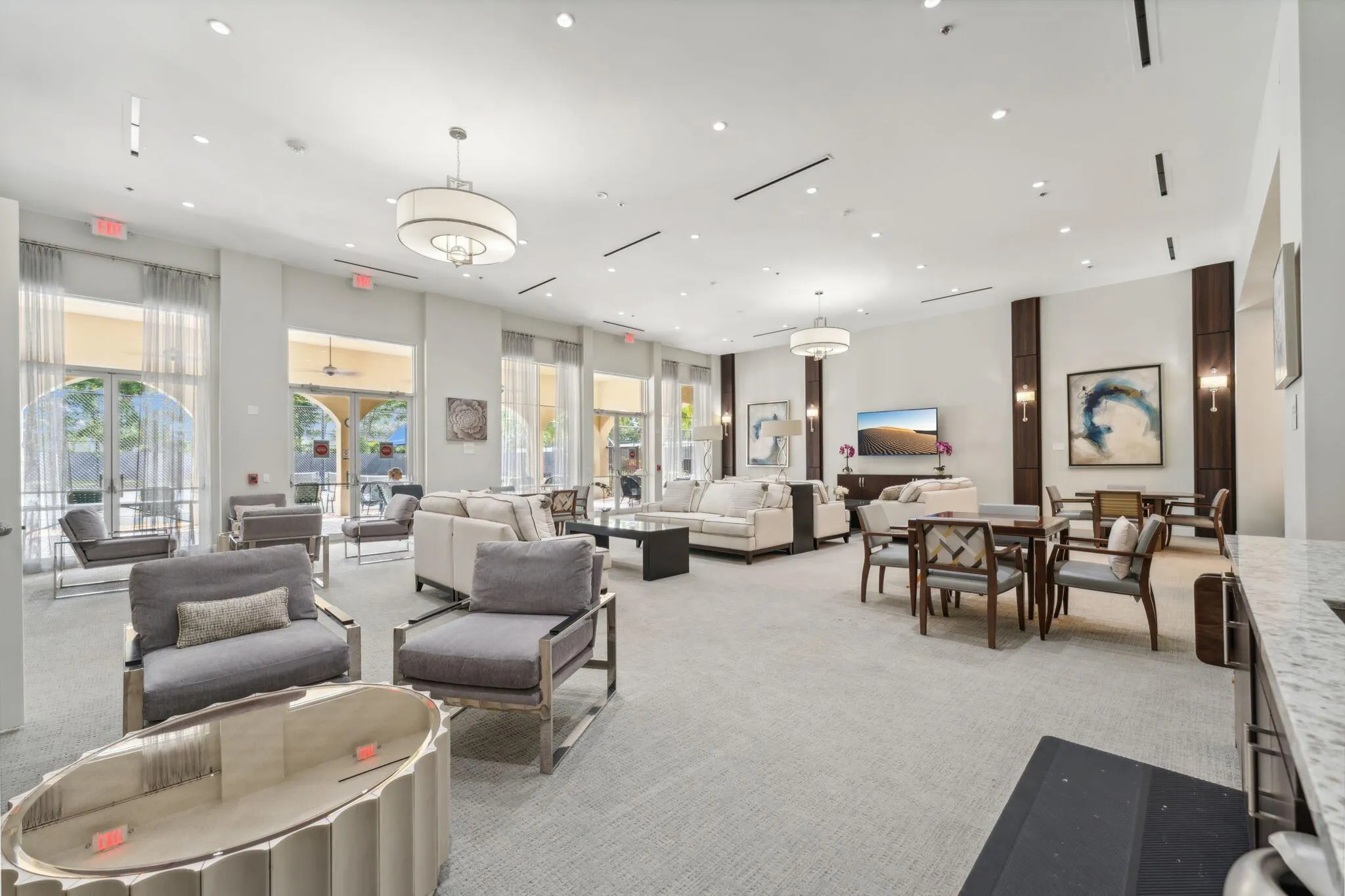 7112 Demedici Circle