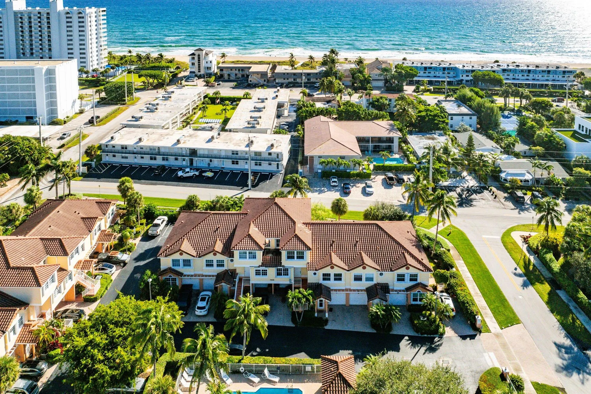 1998 NE 7th Street, #101