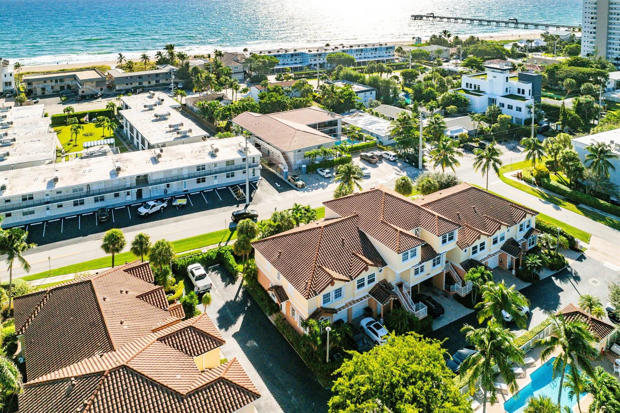 1998 NE 7th Street, #101