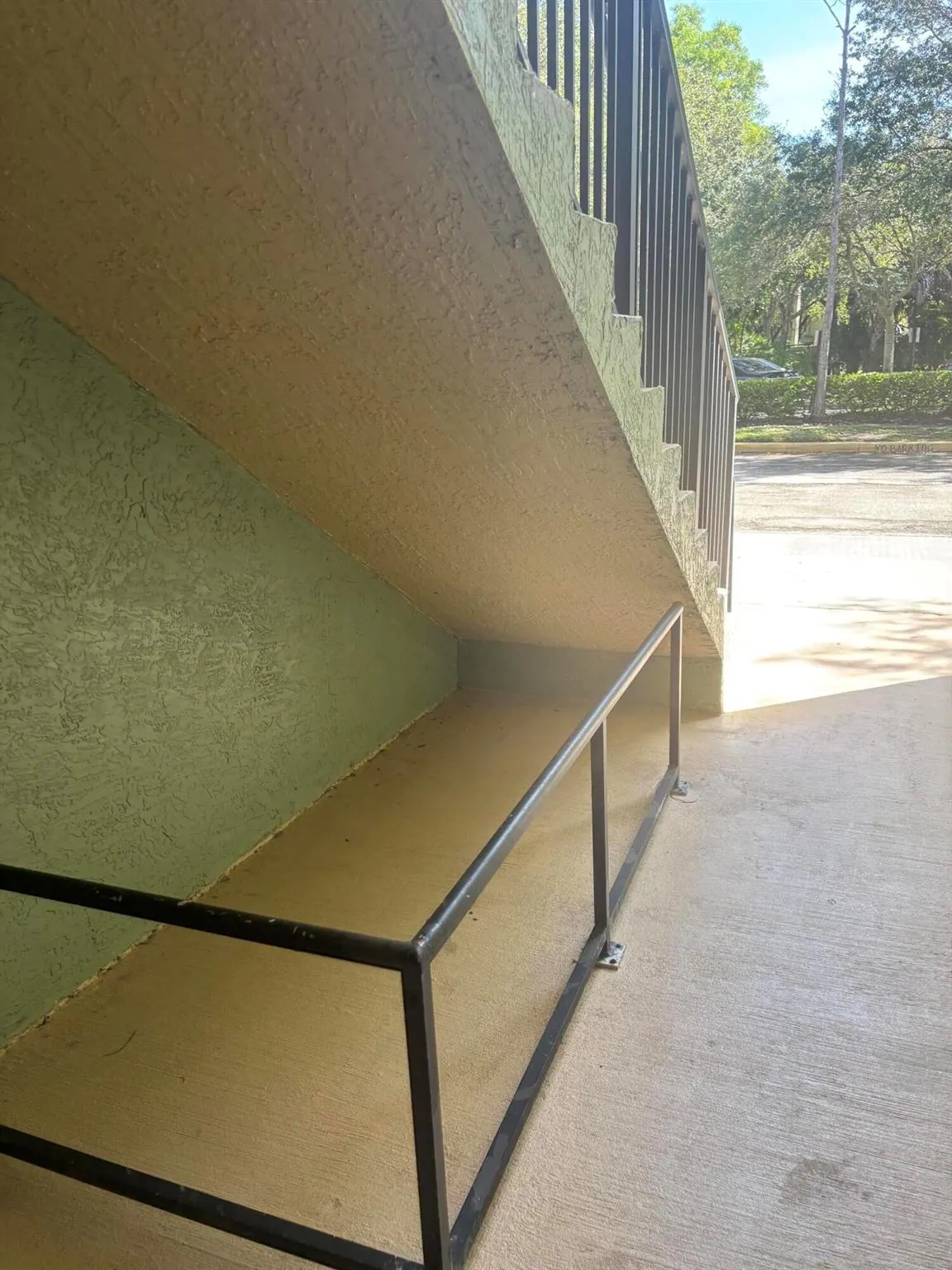 350 Crestwood Circle, #106