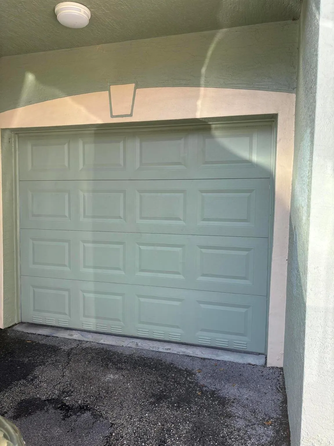 350 Crestwood Circle, #106