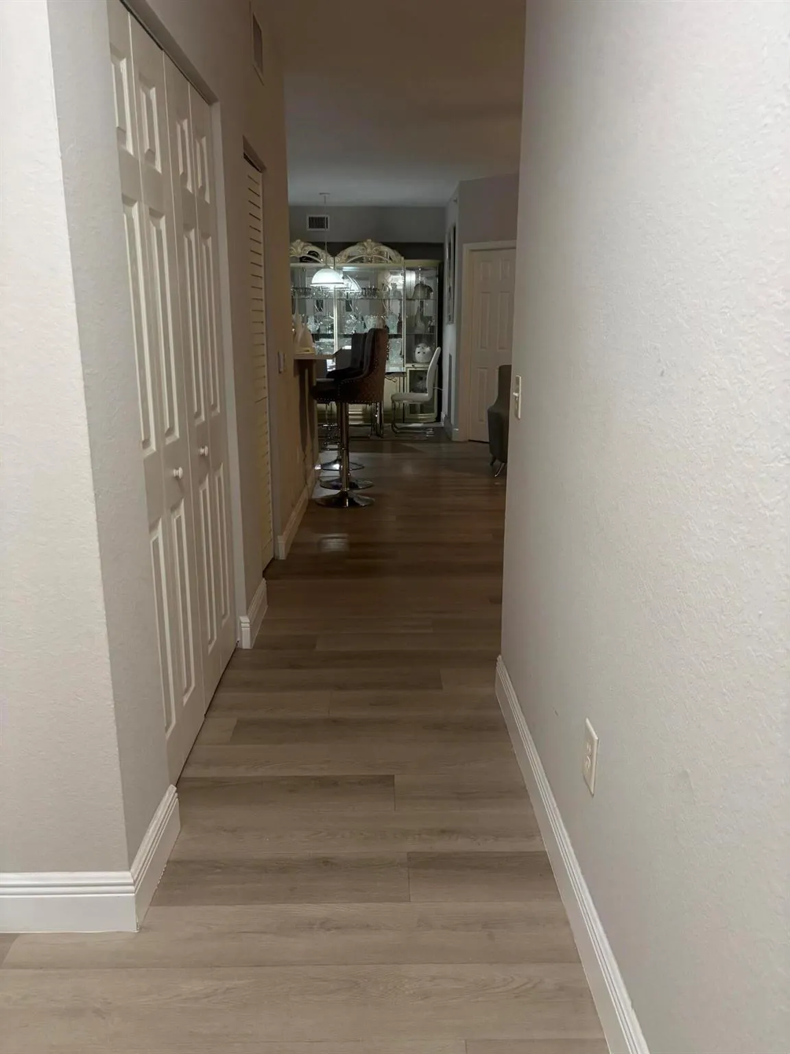 350 Crestwood Circle, #106