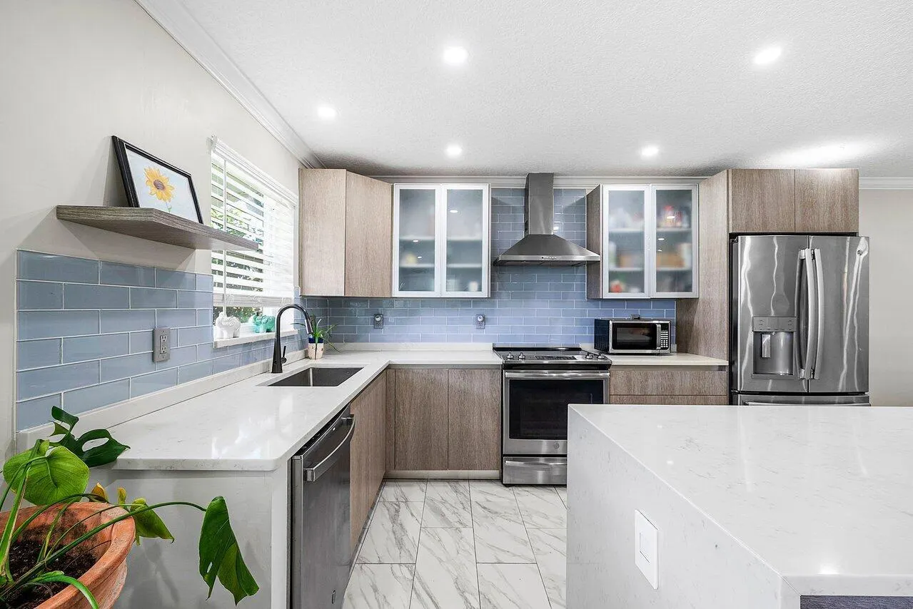 810 High Point Drive W, #C