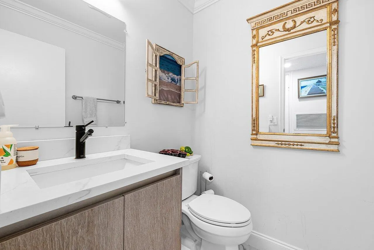 810 High Point Drive W, #C