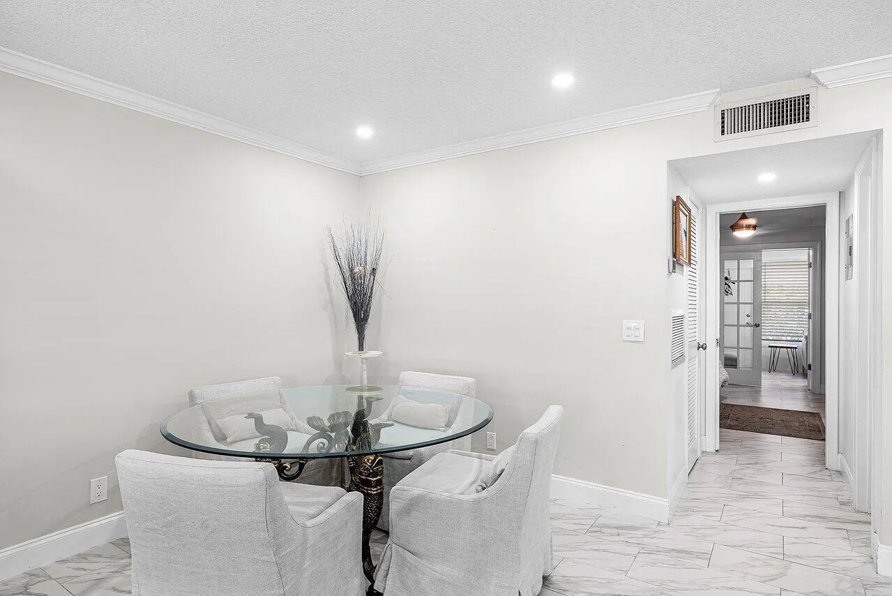 810 High Point Drive W, #C