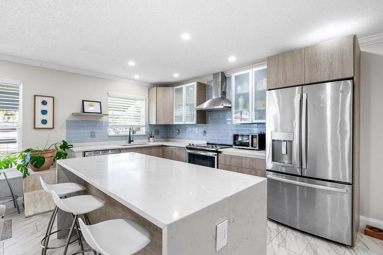 810 High Point Drive W, #C