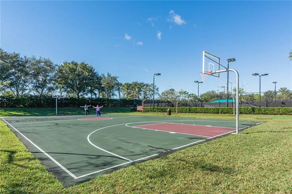 1931 Grey Falcon Circle SW