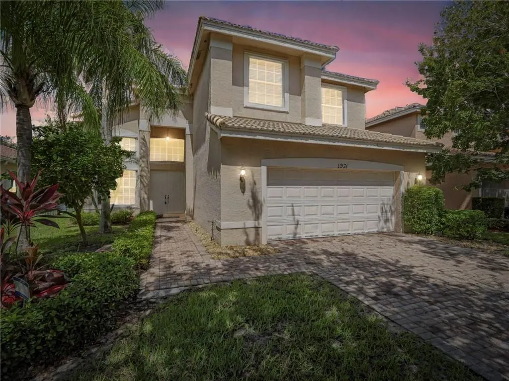 1931 Grey Falcon Circle SW