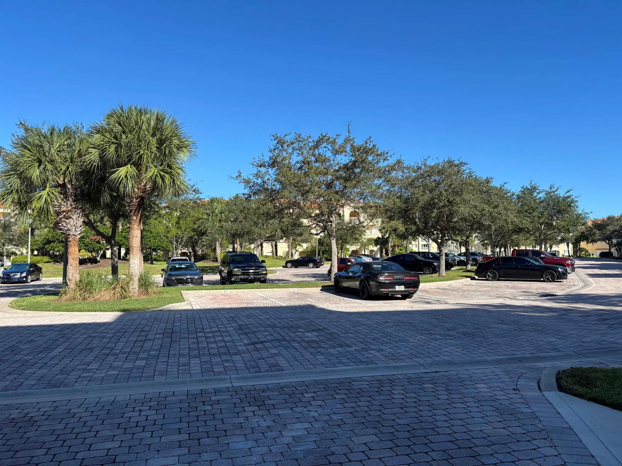 22 Harbour Isle Drive W, #201