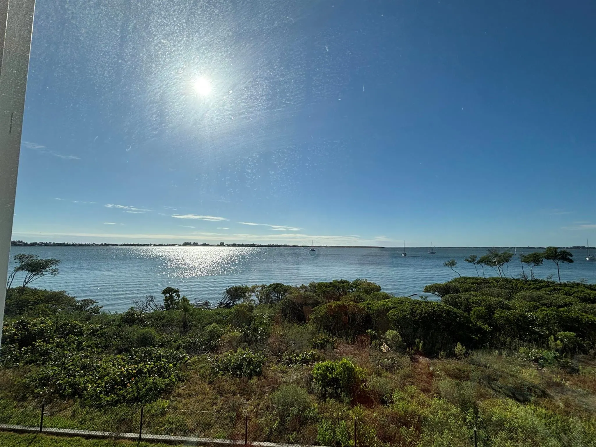 22 Harbour Isle Drive W, #201