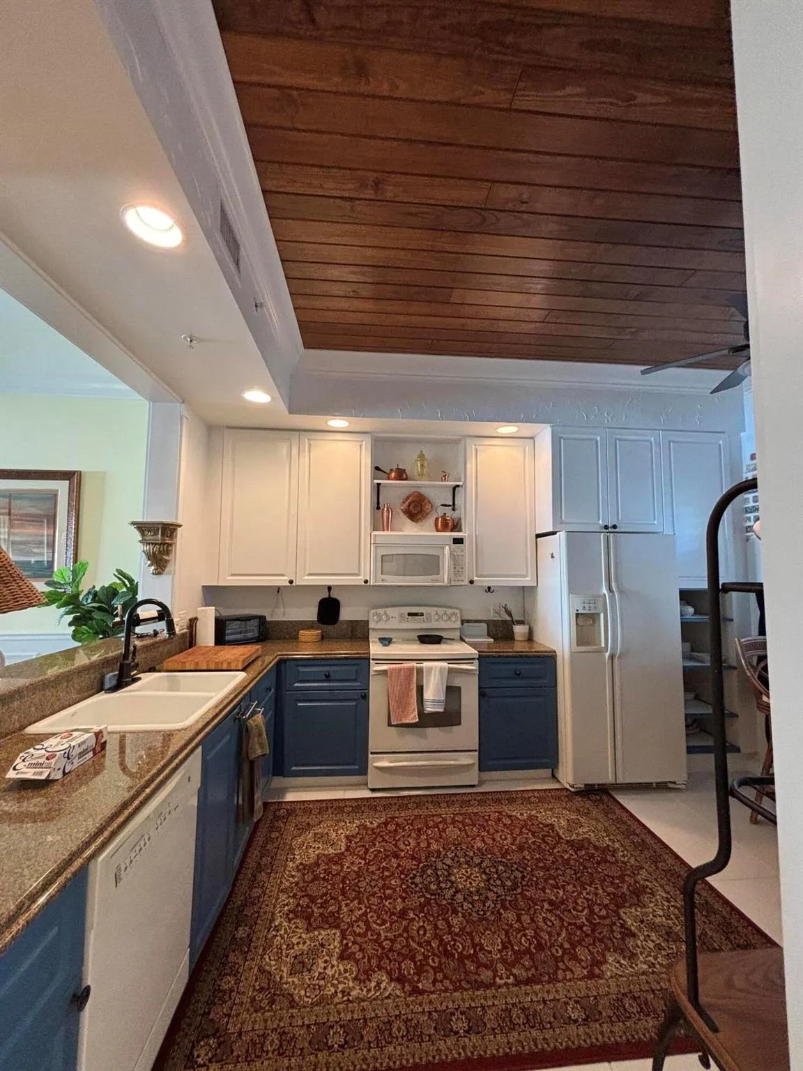 22 Harbour Isle Drive W, #201