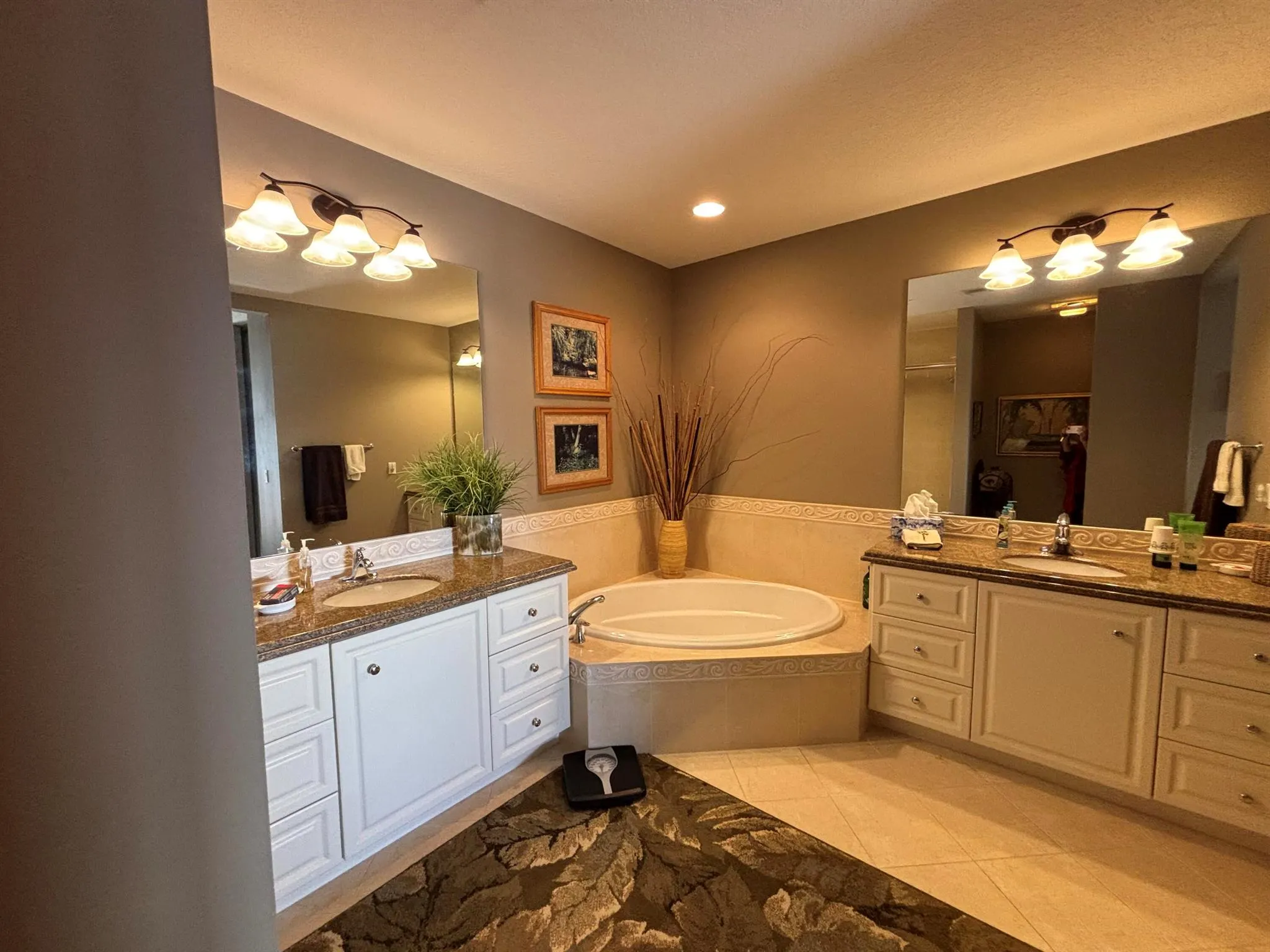 22 Harbour Isle Drive W, #201