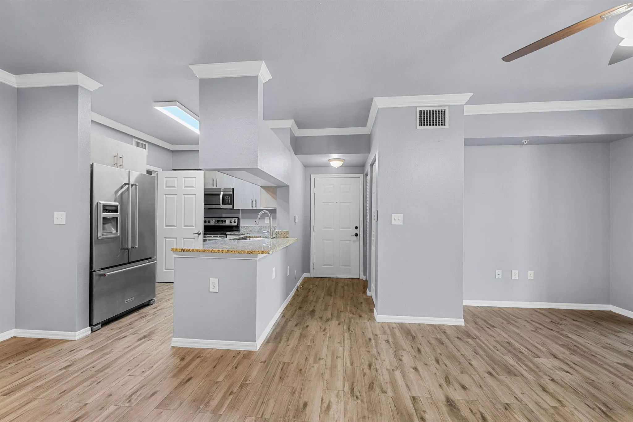 6410 Emerald Dunes Drive, #101