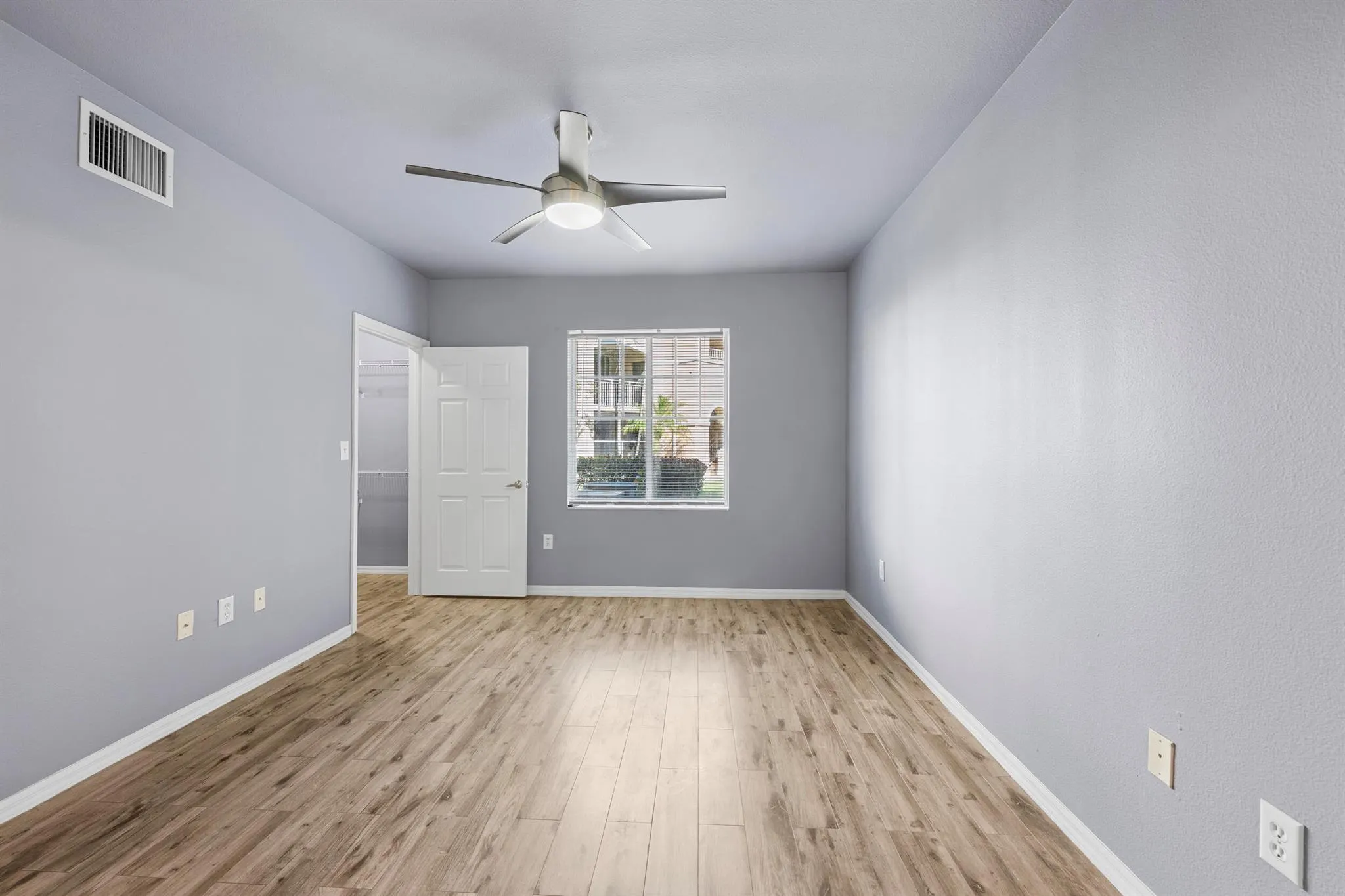 6410 Emerald Dunes Drive, #101