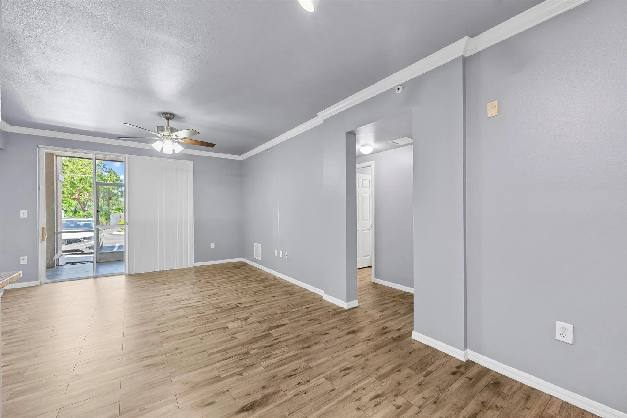 6410 Emerald Dunes Drive, #101