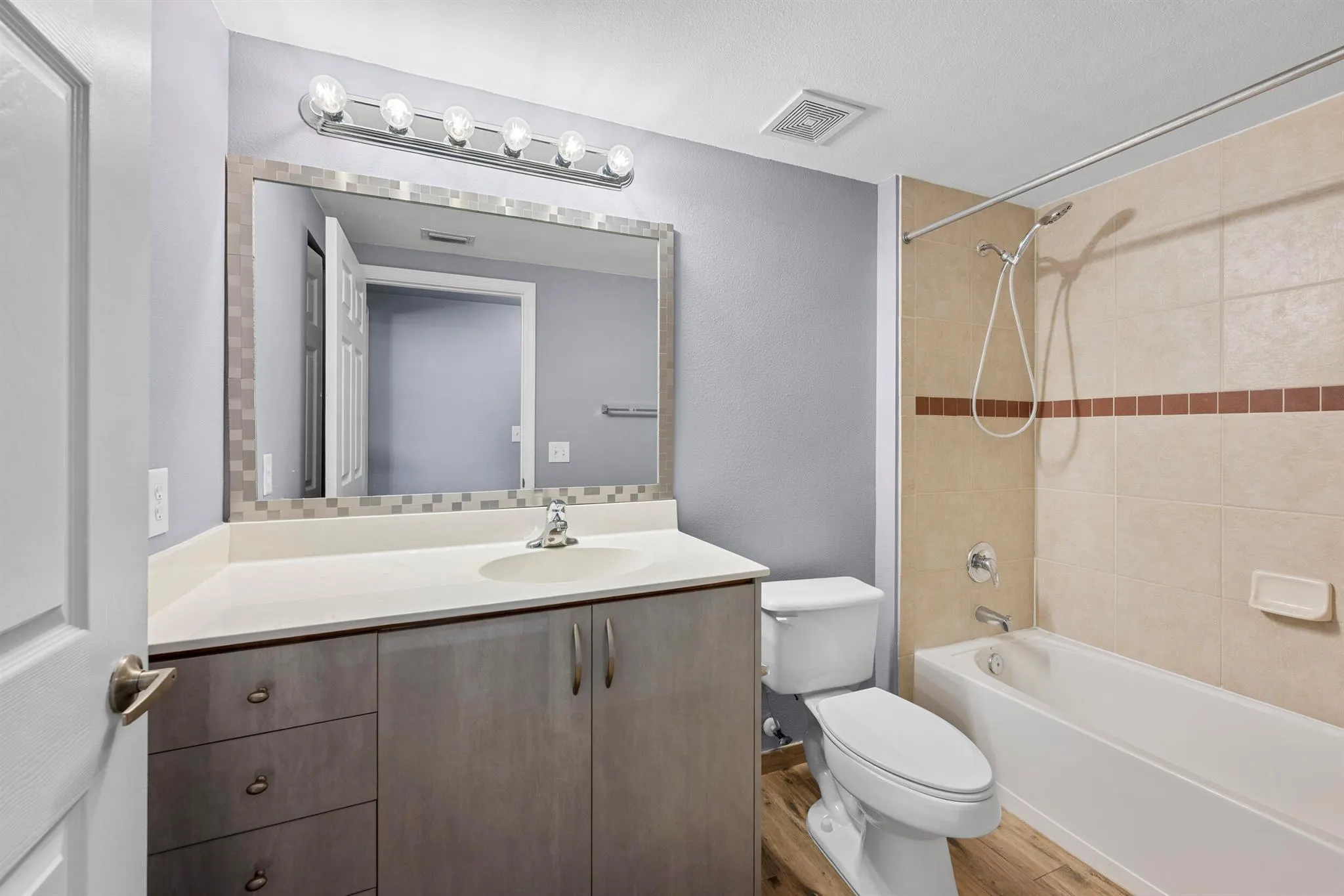 6410 Emerald Dunes Drive, #101