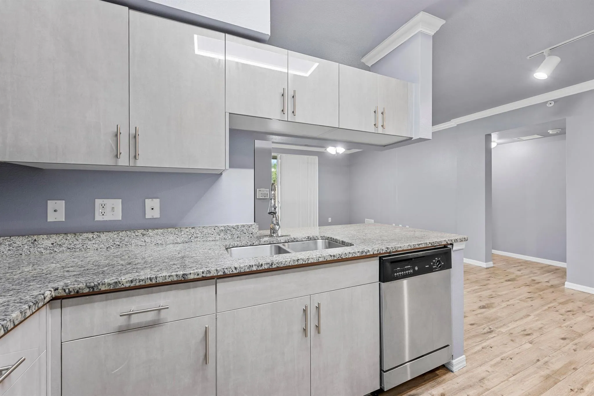 6410 Emerald Dunes Drive, #101