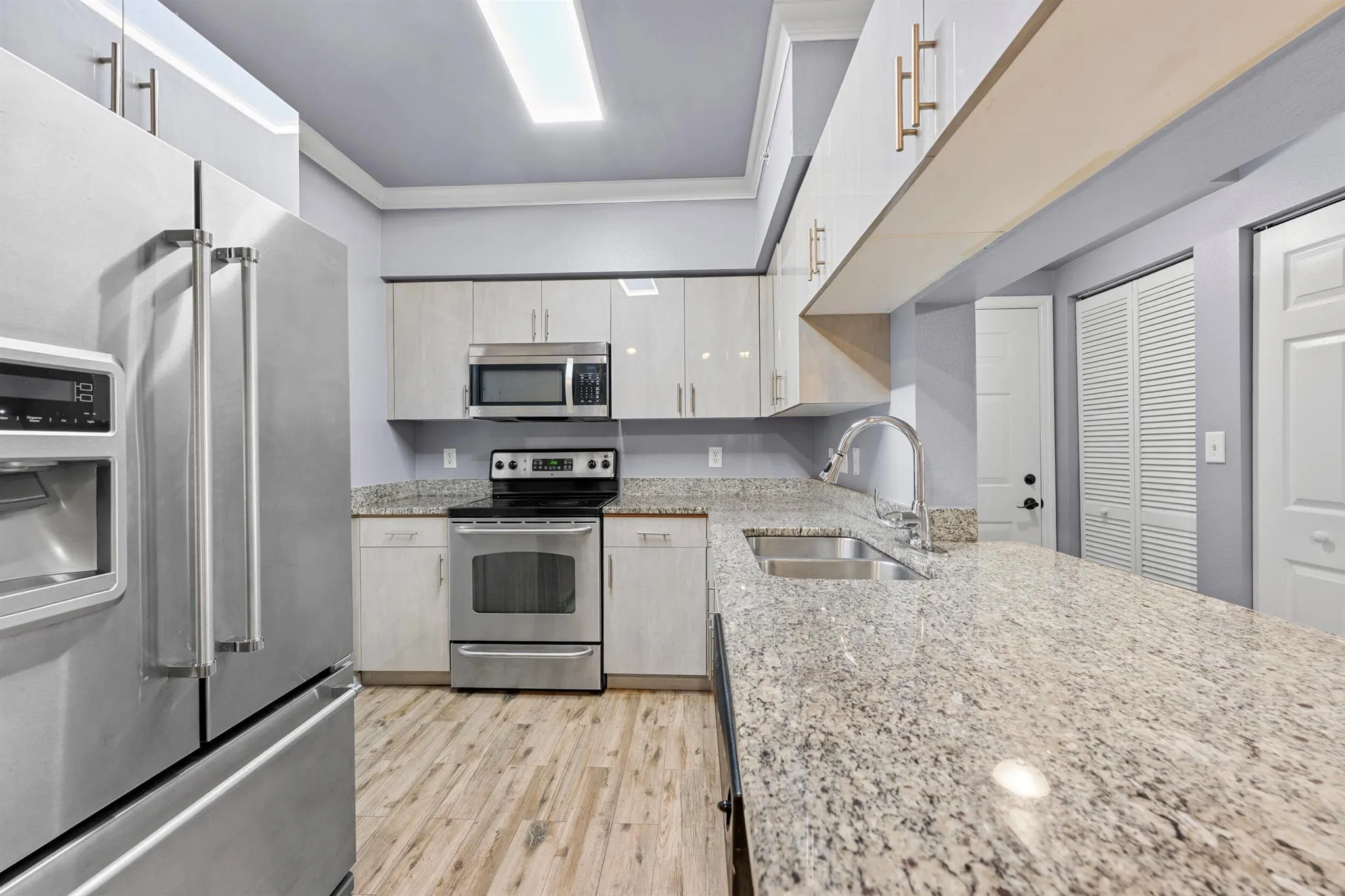 6410 Emerald Dunes Drive, #101