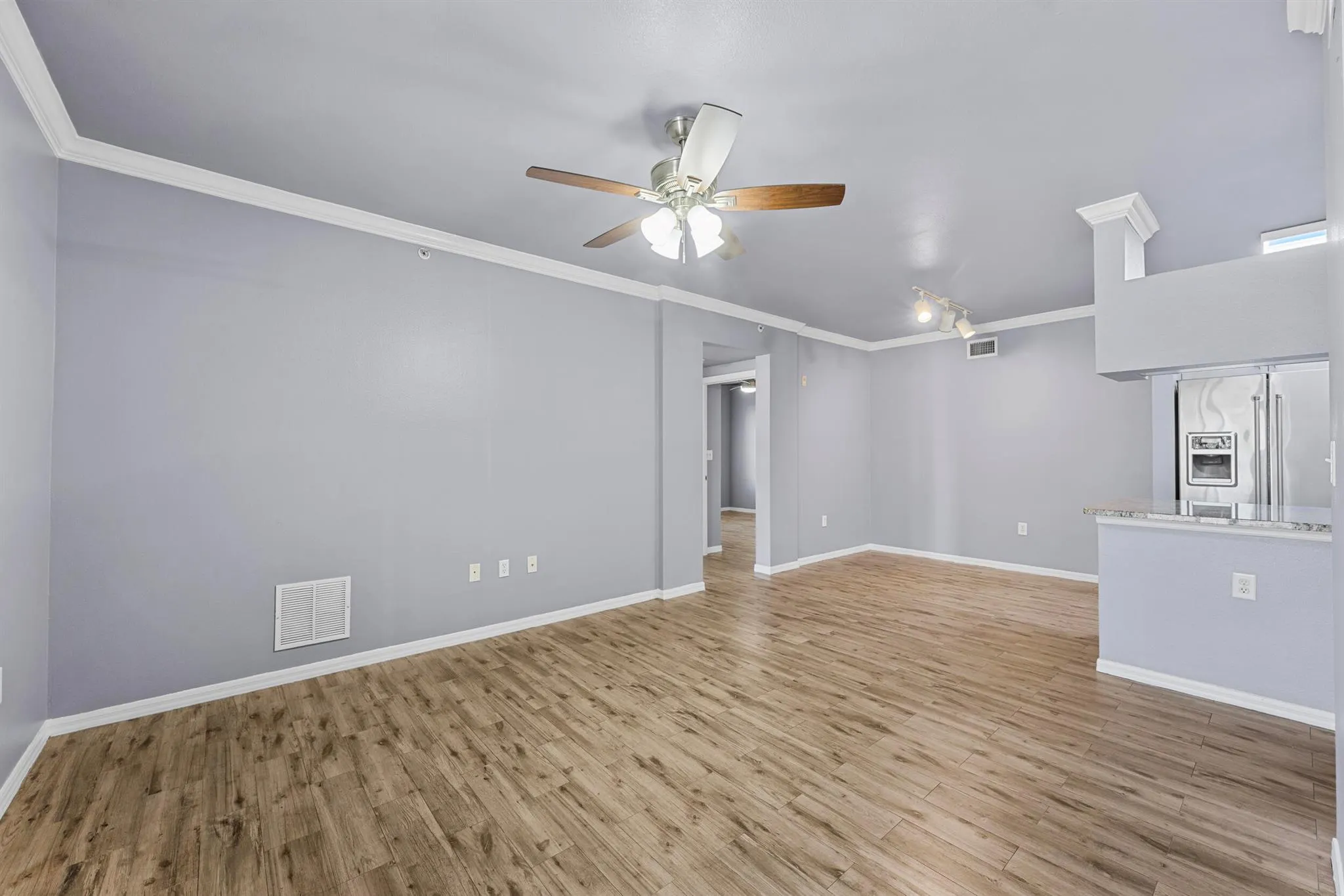 6410 Emerald Dunes Drive, #101