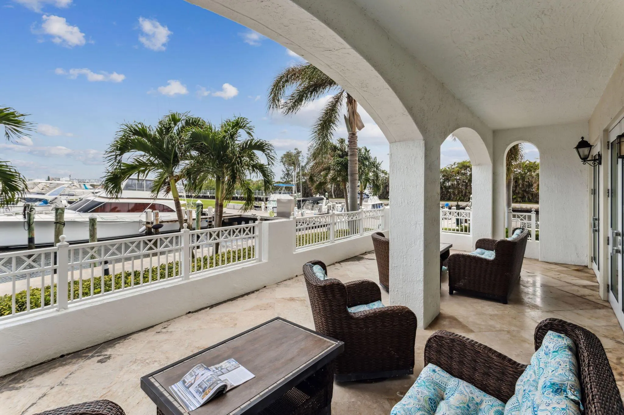 806 E Windward Way E, #201