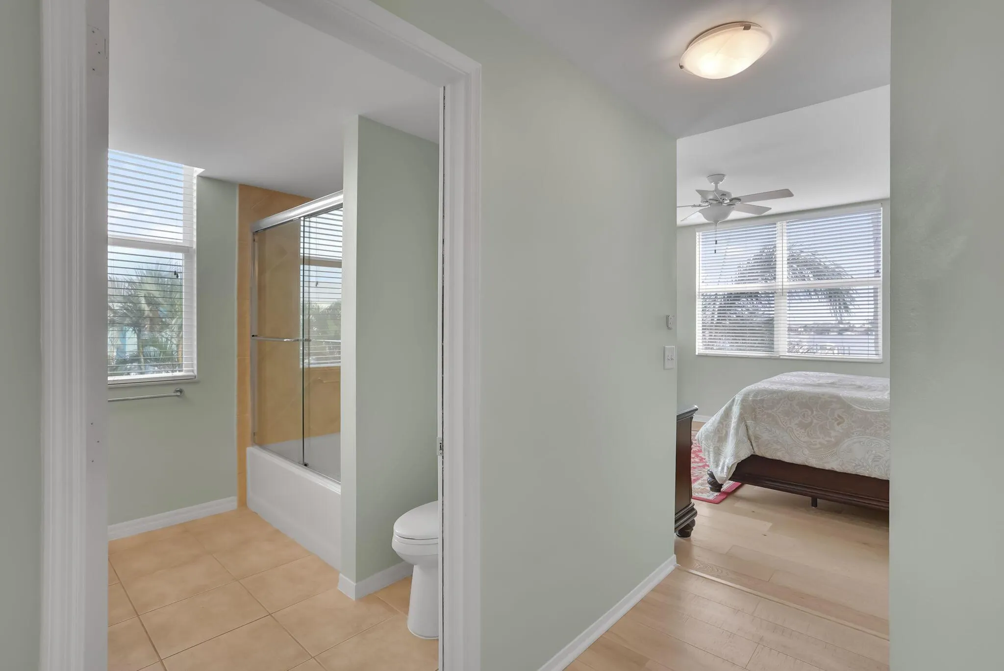 806 E Windward Way E, #201